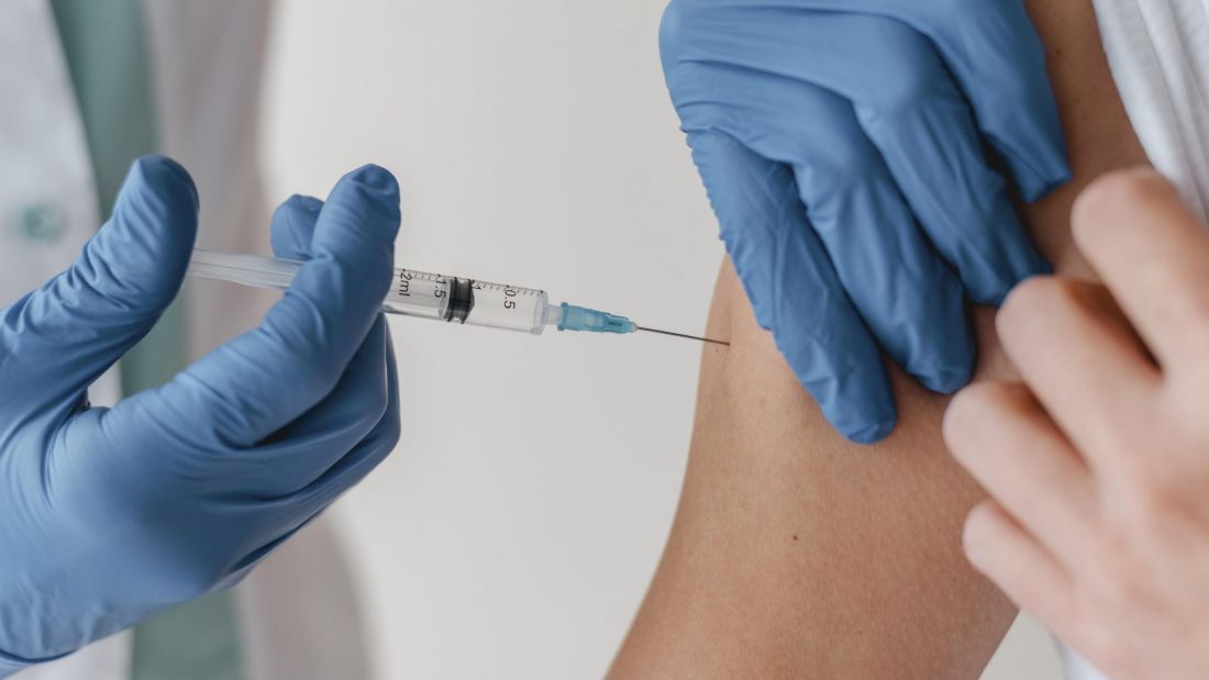Nuevas medidas sobre vacunación de quienes están entre los 40 y 59 años