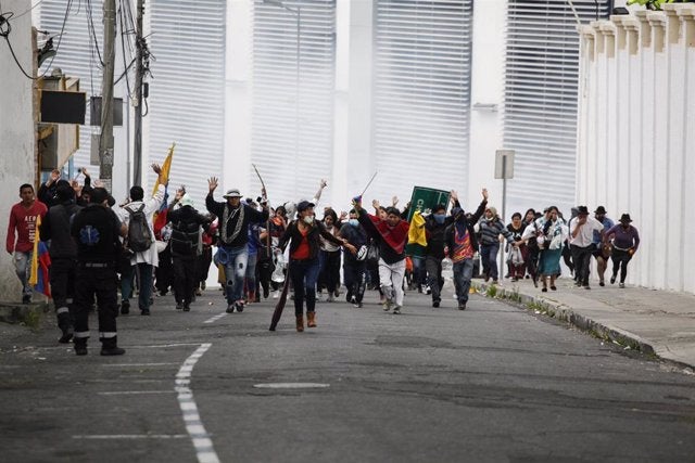 Al menos 18 detenidos el primer día de protestas por la subida de los precios de combustible en Ecuador